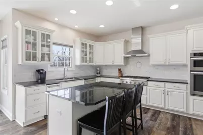 2094 Laurel Ridge Dr, Jefferson Hills, PA 15025 - Photo 6