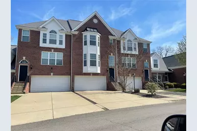554 E Vanderbilt Ct, Mars, PA 16046 - Photo 1