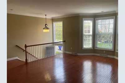 554 E Vanderbilt Ct, Mars, PA 16046 - Photo 2