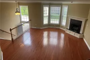 554 E Vanderbilt Ct, Mars, PA 16046 - Photo 4