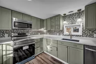 465 Fernhill Ave, Pittsburgh, PA 15226 - Photo 2