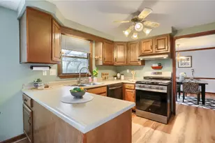 9936 W Moccasin Trail, Pittsburgh, PA 15090 - Photo 14