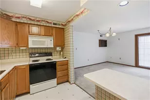 503 Clubhouse Dr, South Strabane, PA 15301 - Photo 14