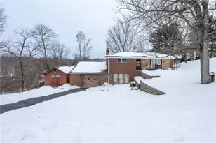 318 Wheatridge Dr, Hempfield Township, PA 15644 - Photo 1