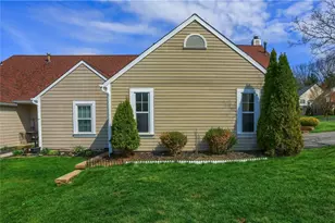 2602 Hunters Point Ct N, Pittsburgh, PA 15090 - Photo 2