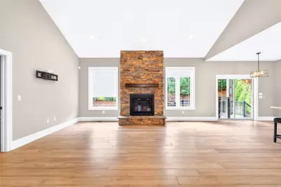 219 Lucca Ln, Pittsburgh, PA 15241 - Photo 8