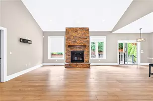 219 Lucca Ln, Pittsburgh, PA 15241 - Photo 8