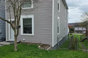 76 Kenric Ave, Donora, PA 15033 - Photo 2