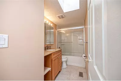 421 Rampart Blvd, Pittsburgh, PA 15068 - Photo 10