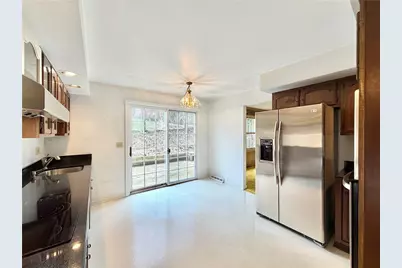 3206 Brunton Dr, Pittsburgh, PA 15116 - Photo 12