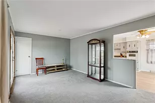 2715 Myrtle Dr, Lower Burrell, PA 15068 - Photo 8