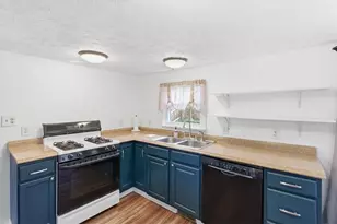 1135 Locust Ave, South Strabane, PA 15301 - Photo 6