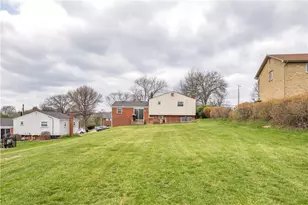 2537 N Lightwood Ave, Bethel Park, PA 15102 - Photo 28