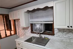 115 Woodrow Ct, Sharon, PA 16146 - Photo 10