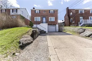 251 Crescent Pines Dr, Pittsburgh, PA 15147 - Photo 2