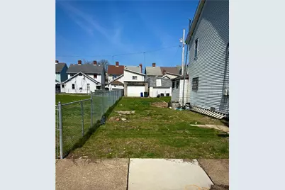 30 Ohio St, McKees Rocks, PA 15136 - Photo 2