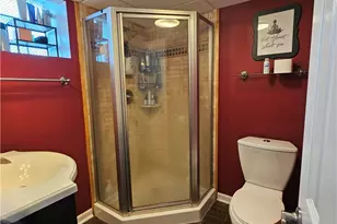 231 Lebanon Manor Dr, West Mifflin, PA 15122 - Photo 16