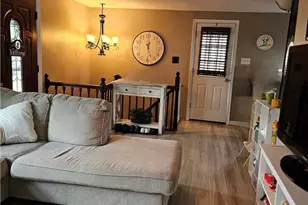 231 Lebanon Manor Dr, West Mifflin, PA 15122 - Photo 4