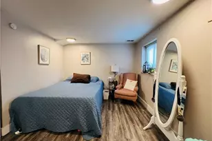 300 Linden Ave, Pittsburgh, PA 15215 - Photo 8