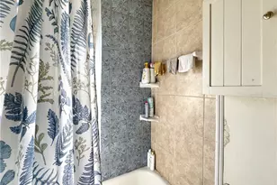 2410 Woodstock Ave, Pittsburgh, PA 15218 - Photo 12