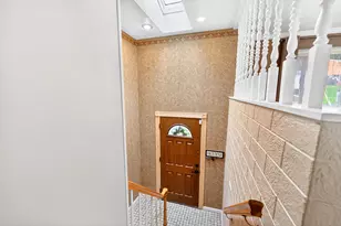 62 Dundalk Dr, Pittsburgh, PA 15235 - Photo 2