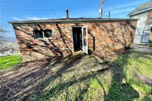 545 Pacific Ave, Glassport, PA 15045 - Photo 16