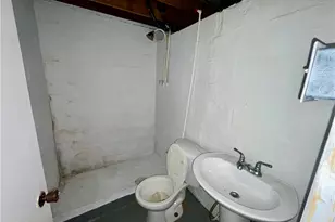 545 Pacific Ave, Glassport, PA 15045 - Photo 12