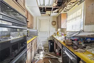 2150 Laketon Rd, Pittsburgh, PA 15221 - Photo 14