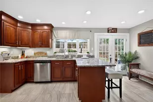 1369 S Hermitage Rd, Hermitage, PA 16148 - Photo 14