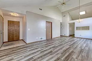 216 Draw Bridge Ct, Hempfield Township, PA 15601 - Photo 6