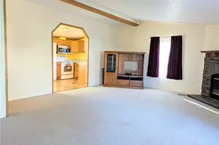 183 Round Top Cir, East Huntington, PA 15683 - Photo 4