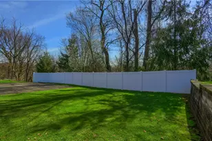 4700 Prescot Dr, Bethel Park, PA 15102 - Photo 8