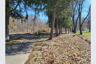 2585 Maple Lane, Pittsburgh, PA 15241 - Photo 2