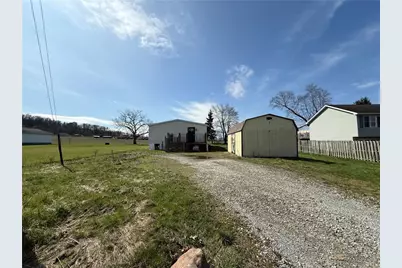 130 4th Street, Conemaugh-Yough Townships, PA 15681 - Photo 4