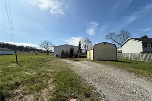 130 Fourth St, Conemaugh-Yough Townships, PA 15681 - Photo 4