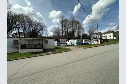 800 Sidney St, Southwest Greensburg Boro, PA 15601 - Photo 6