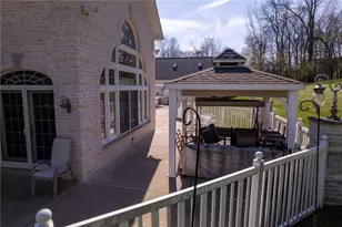 104 Angerer Rd, Cecil, PA 15317 - Photo 8