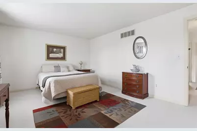 766 Windvue Dr, Robinson Twp, PA 15205 - Photo 16