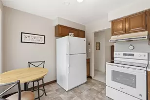 766 Windvue Dr, Robinson Twp, PA 15205 - Photo 12