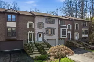 766 Windvue Dr, Robinson Twp, PA 15205 - Photo 2