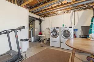 766 Windvue Dr, Robinson Twp, PA 15205 - Photo 24