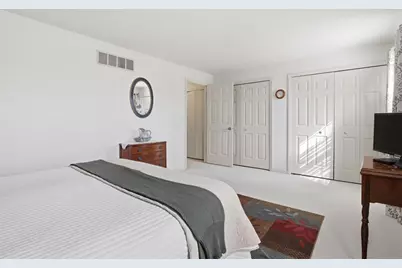 766 Windvue Dr, Robinson Twp, PA 15205 - Photo 18