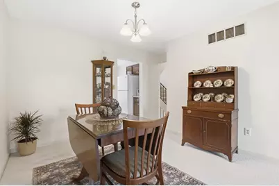 766 Windvue Dr, Robinson Twp, PA 15205 - Photo 8