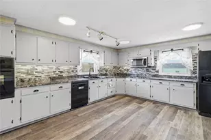 134 Youngstown Rd, North Union Township, PA 15456 - Photo 6