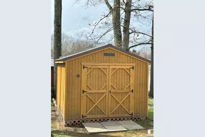 616 Amy Ln, Center Township, PA 16001 - Photo 6