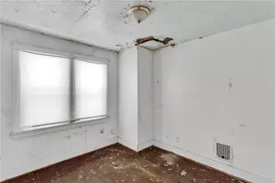 2054 Laketon Rd, Pittsburgh, PA 15221 - Photo 14