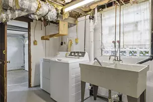 890 Rolling Rock Rd, Baldwin Twp, PA 15234 - Photo 22