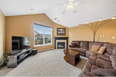 2061 Isleworth Ln, Cranberry Township, PA 16066 - Photo 6