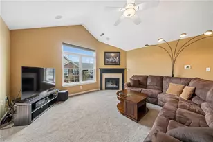 2061 Isleworth Lane, Cranberry Township, PA 16066 - Photo 6