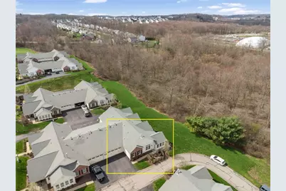 2061 Isleworth Ln, Cranberry Township, PA 16066 - Photo 4